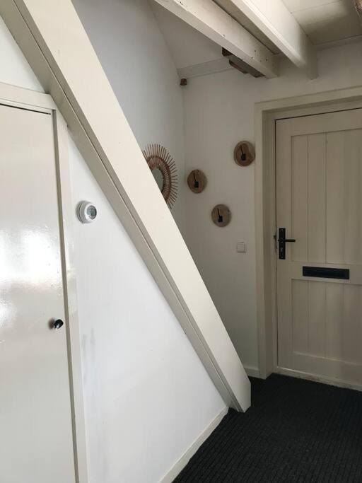 Stijlvol & Lief Onthaast-Huisje Met Piano, Tv En Wifi Holwerd Exterior foto