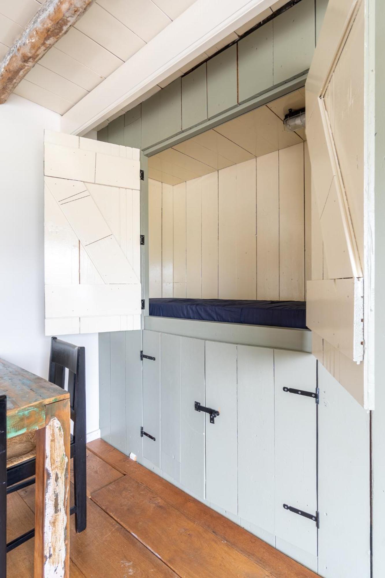 Stijlvol & Lief Onthaast-Huisje Met Piano, Tv En Wifi Holwerd Exterior foto